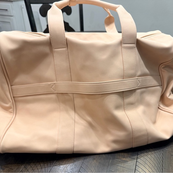 West Elm Vegan Leather Blush Pink Weekend Duffel Bag - Picture 4 of 8